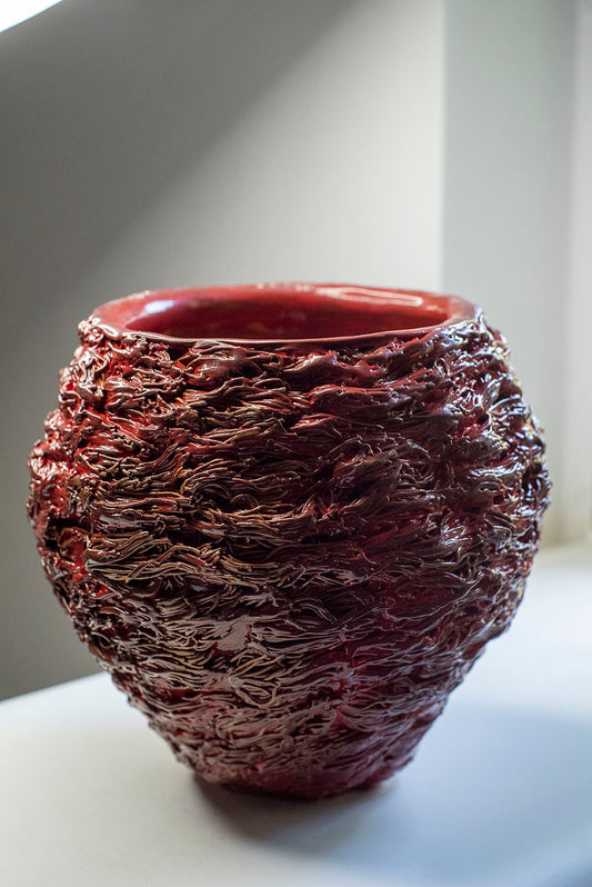 Vaza rosie texturata